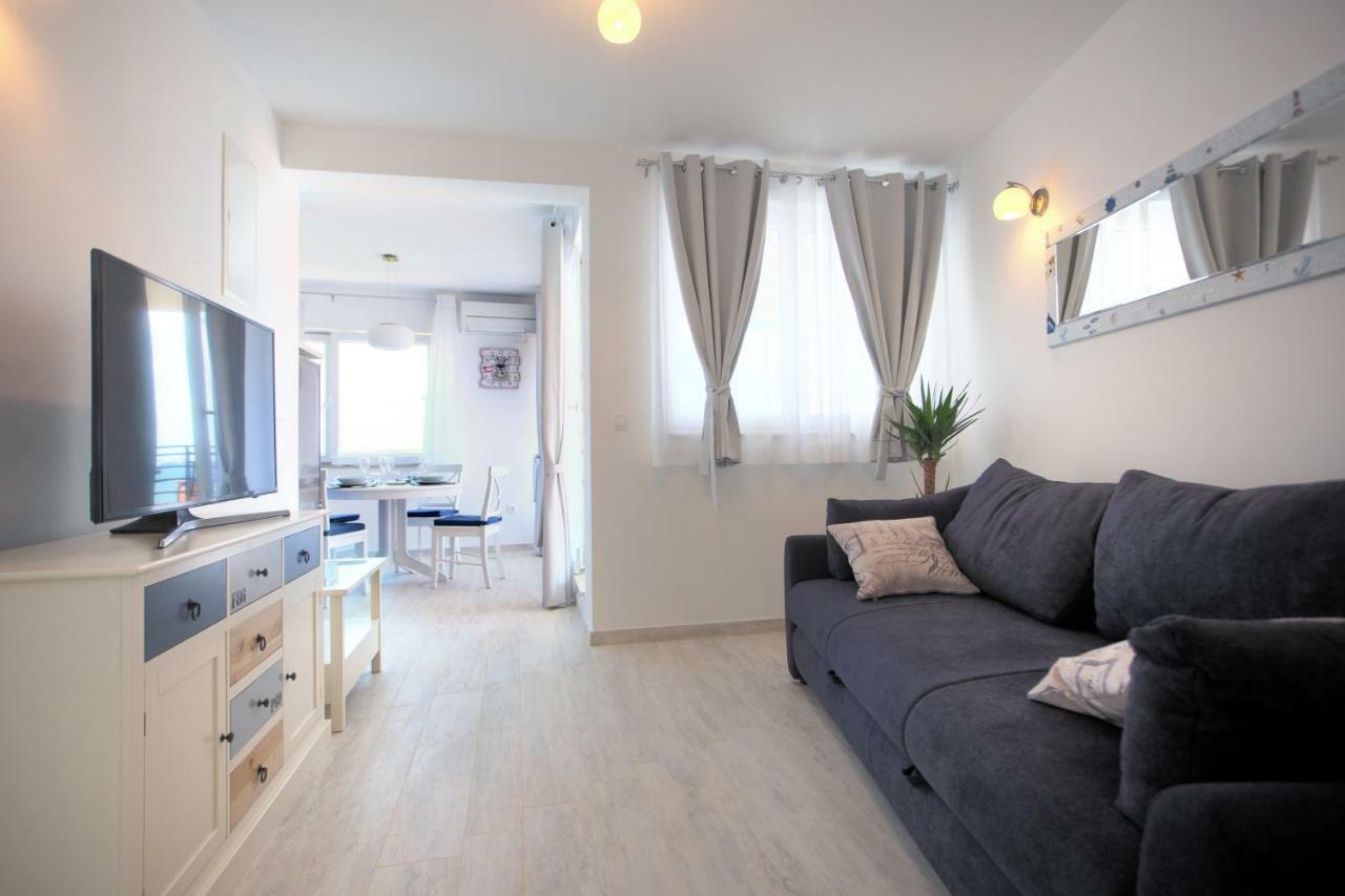 Apartments Villa Stina Preko Exteriör bild